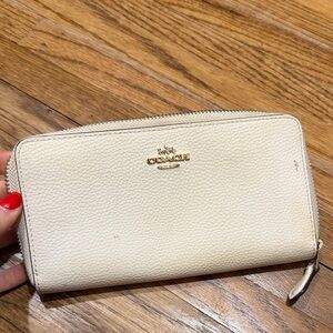 Coach Off-White Women's Wallet